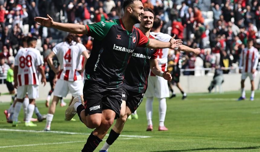 Eski Kütahyasporlu Sezgin, Karşıyaka'da 9 maçta 9 gol attı