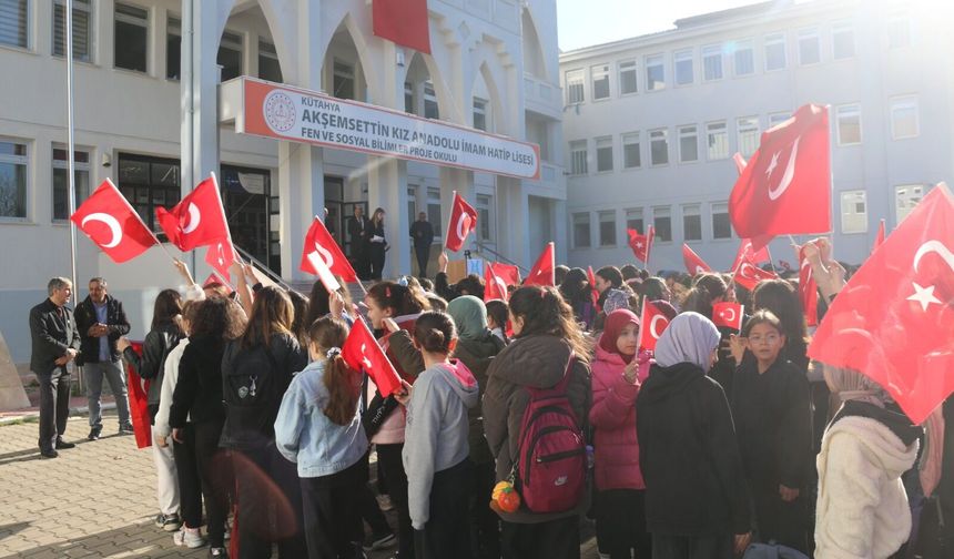 Kütahya’da anlamlı anma: Öğrencilerden birlik ve huzur mesajı