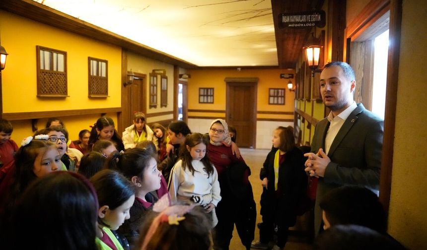 Miniklerden Tavşanlı Belediyesi’ne Anlamlı Ziyaret