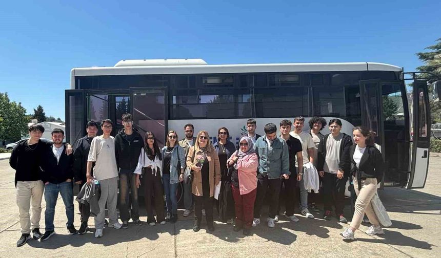 Geleceğin yazılımcıları sahada: Miniklere teknolojiyle dokundular