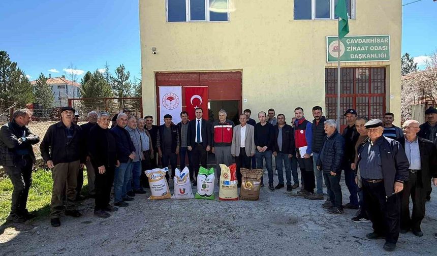 Kütahya'da Tarımsal Atılım: Çavdarhisarlı Üreticilere Yüzde 75 Hibeli Tohum Müjdesi