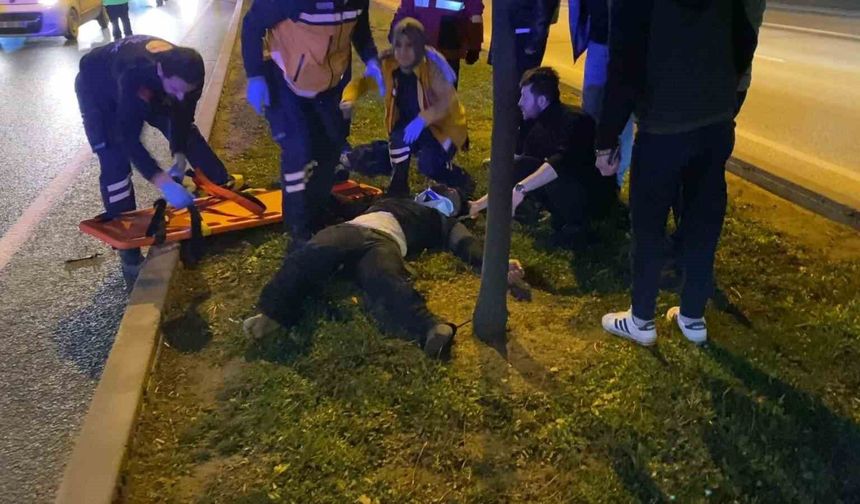 Yere düşen telefon hayatını tehlikeye attı: Çarpılma anı kamerada