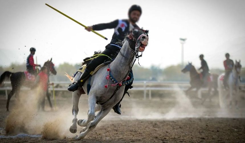 Cirit müsabakasında feci kaza: 1 sporcu ağır yaralı, at telef oldu