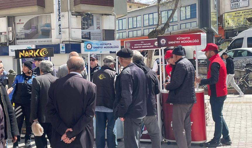 Sevgi Yolu’nda polis standı: Vatandaşlar akın etti