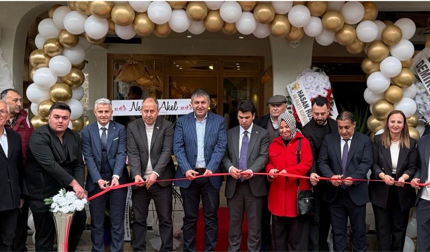 Kütahya Gediz’de yeni kafe açılışı: Protokol tam kadro katıldı