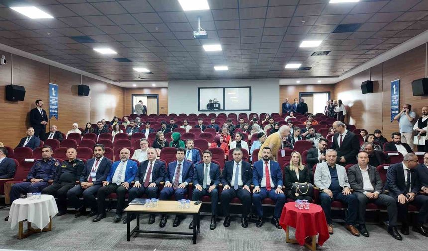 Gediz'de bilim rüzgarı: Uluslararası sosyal bilimler kongresi kapılarını açtı