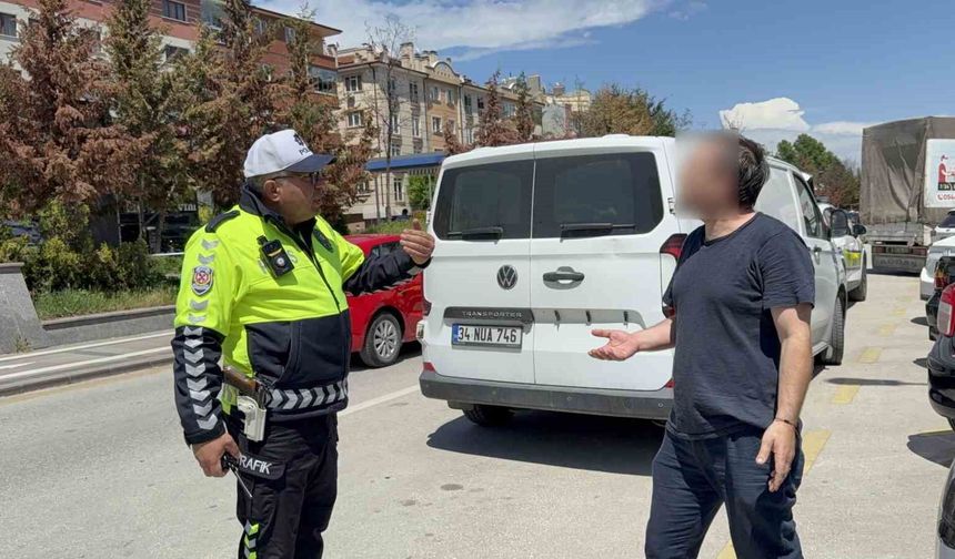 Hem Ters Yöne Girdi Hem Evrakı Eksik Çıktı: Polise Böyle Tepki Verdi