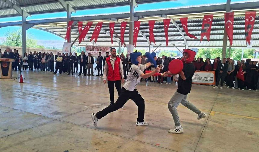 Hisarcık’ta Asırlık Gelenek Yeniden Canlandı: Matrak Oyunu İlgi Odağı Oldu