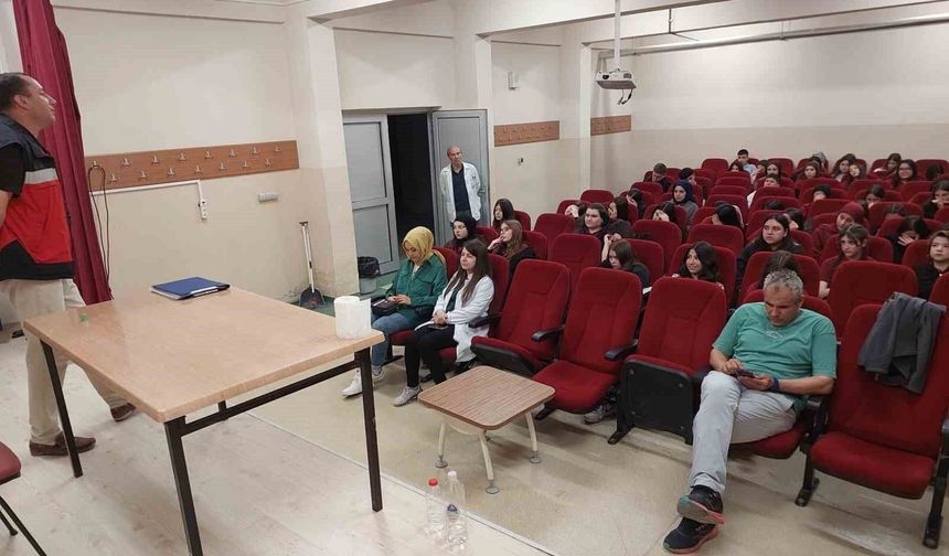 Simav’da öğrencilere uygulamalı doğa ve tarım eğitimi