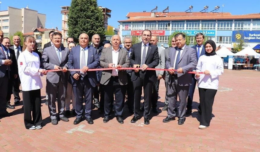 Tavşanlı’da öğrenciler geleceğin mesleklerini yakından tanıdı