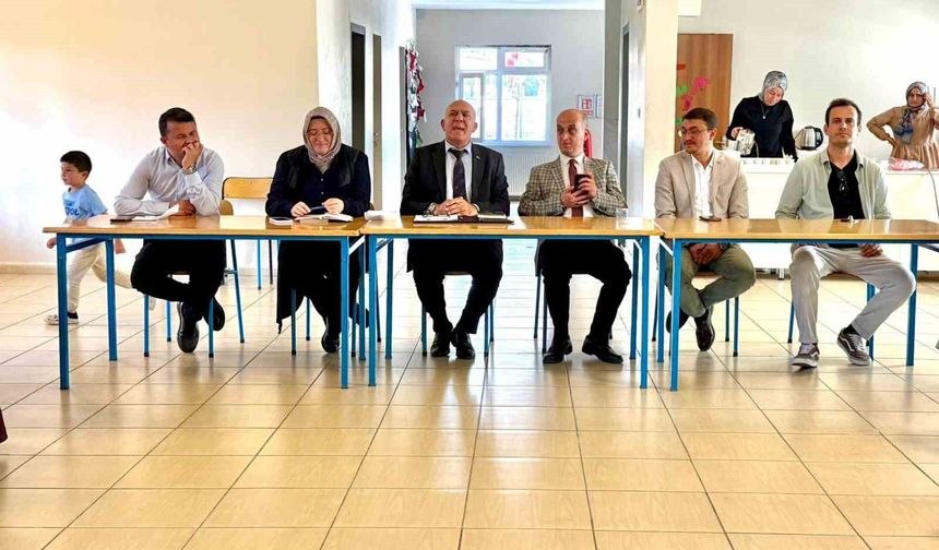 Hisarcık'ta edebiyatseverlerden söyleşiye tam not