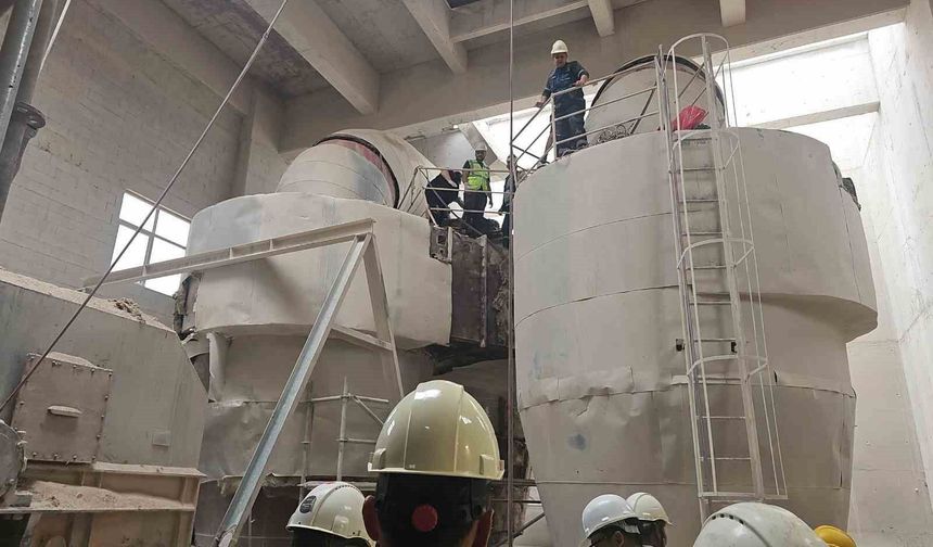 Safi Çimento fabrikasında kazana düşen işçi ağır yaralandı