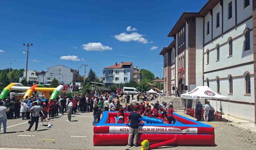 "Spor Her Yerde" etkinliği Hisarcık'ta renkli görüntülere sahne oldu