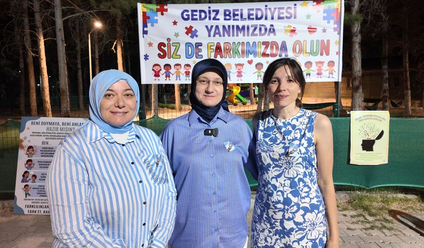 Gediz Tarhana Festivali'nde duygulandıran anlar: Otizm farkındalık kokartları dağıtıldı