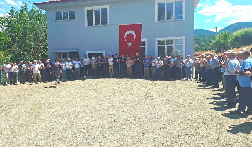 Hisarcık'ın köyünde Çok Amaçlı Salon törenle hizmete açıldı