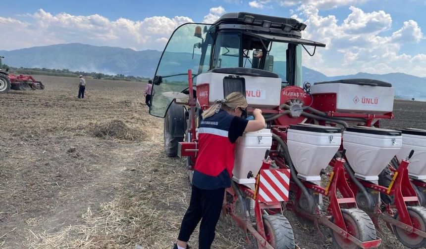 Simav'da tarım çalışmaları sürüyor