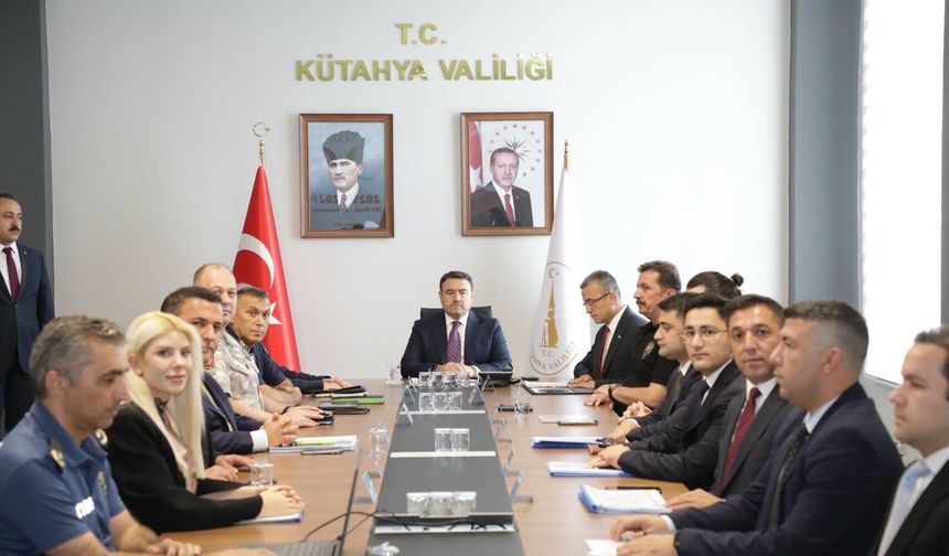 Vali Işın’dan Kütahya’da Suçla Mücadele Mesajı: “Taviz Vermeden Sürdüreceğiz”