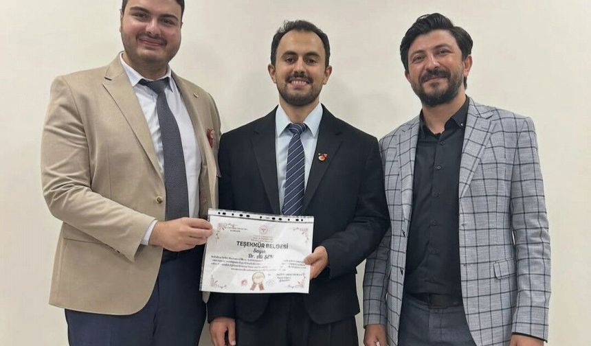 Kütahya Şehir Hastanesi'nde Dr. Ali Şen uzmanlık eğitimini tamamladı