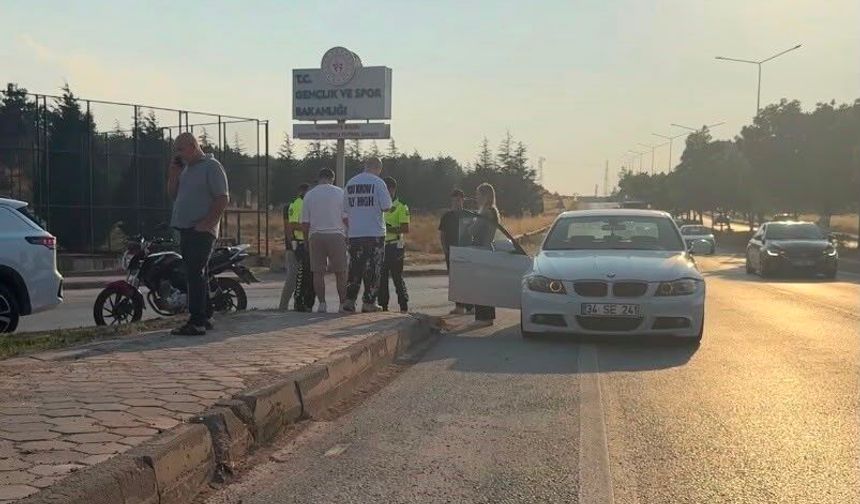 Otomobil ile motosiklet çarpıştı: 1 yaralı