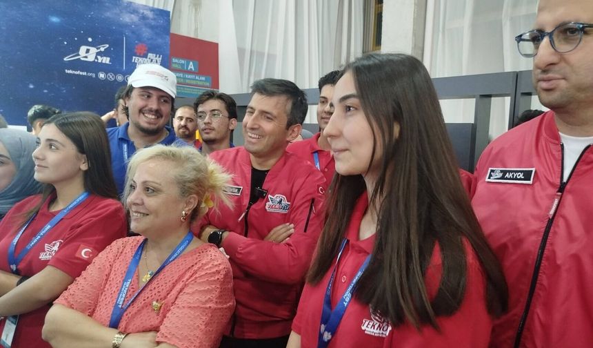 Simav Fen Lisesi’nin Anka Takımı TEKNOFEST’te çevreci projesiyle dikkat çekti