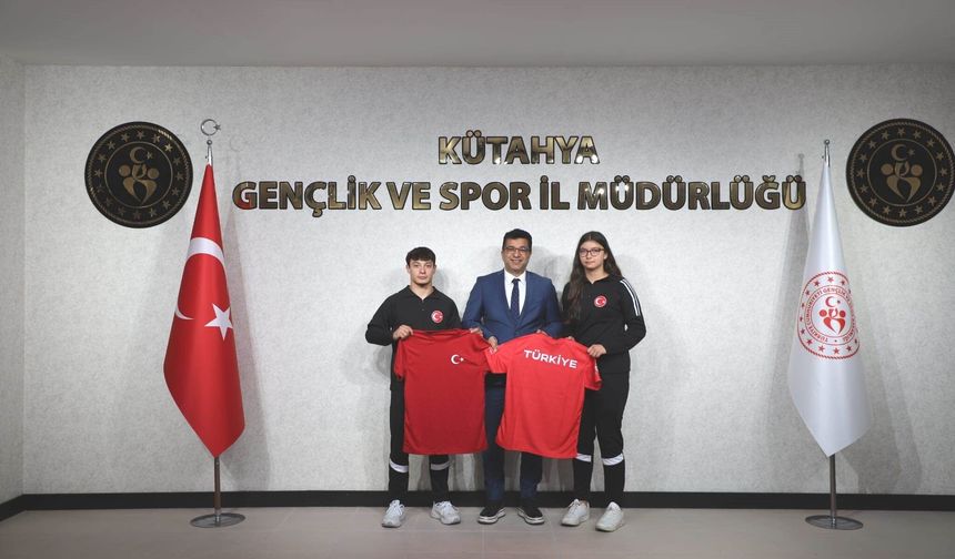 Kütahya'da milli gurur: 2 sporcu Avrupa Kuraş Şampiyonası’nda Türkiye'yi temsil edecek