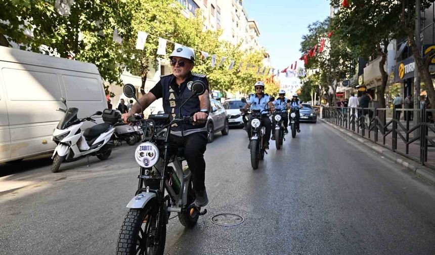 Manisa'da yere çöp atana 4 bin TL ceza