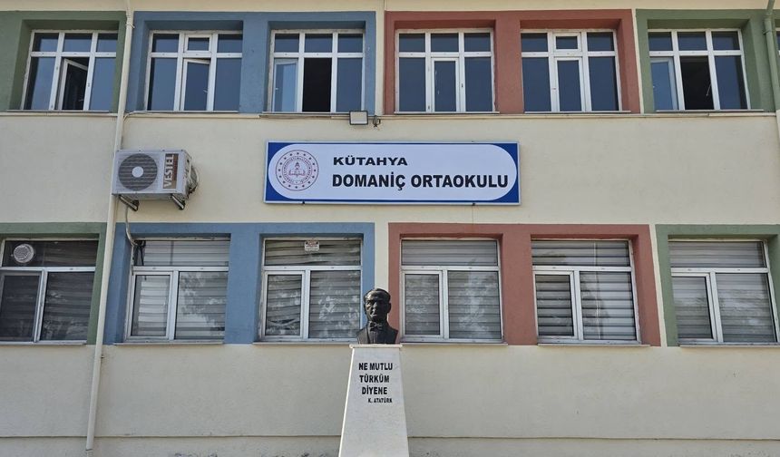 Domaniç Ortaokulu'nda idareci ve çalışanlar el ele verdi, eğitim alanları yenilendi