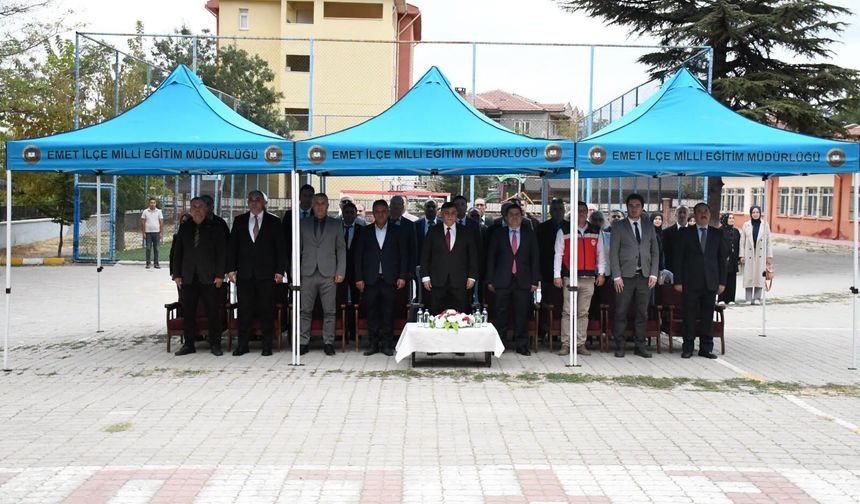 Emet'te İlköğretim Haftası coşkuyla kutlandı