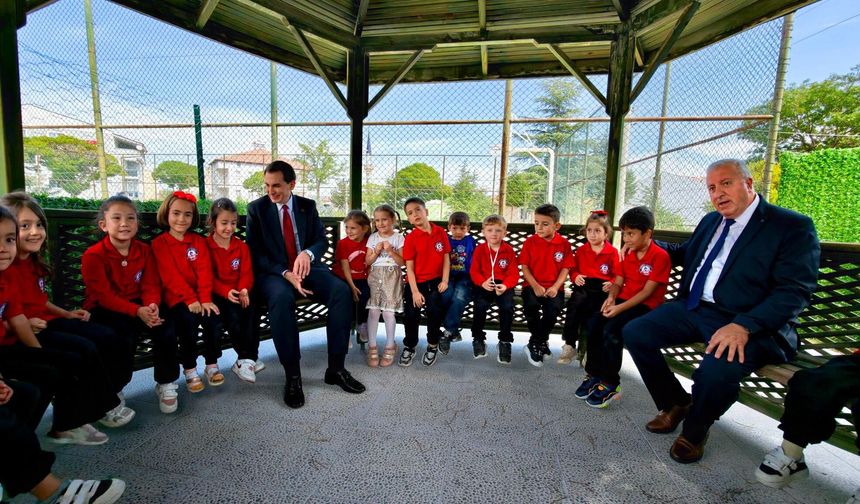 Hisarcık'ta Kaymakam Atam minik öğrencilerle buluştu