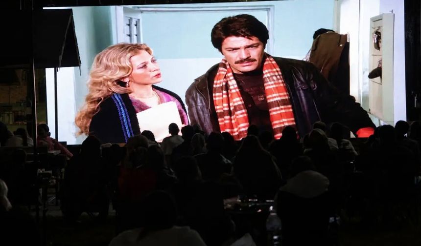 Kütahya’da Nostalji Dolu Gece! Maltepe Parkı’nda Sinema Keyfi