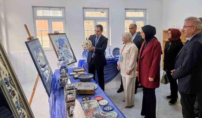 Tavşanlı'da Aile Destek Merkezi kursiyerlerine sertifika