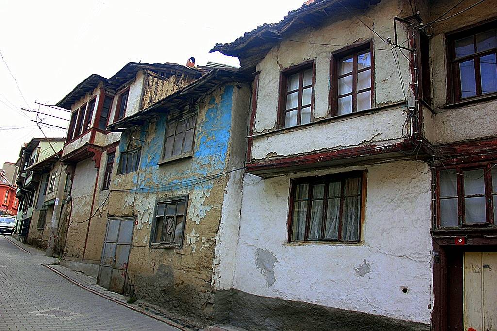 Tarihi Tavşanlı Evleri