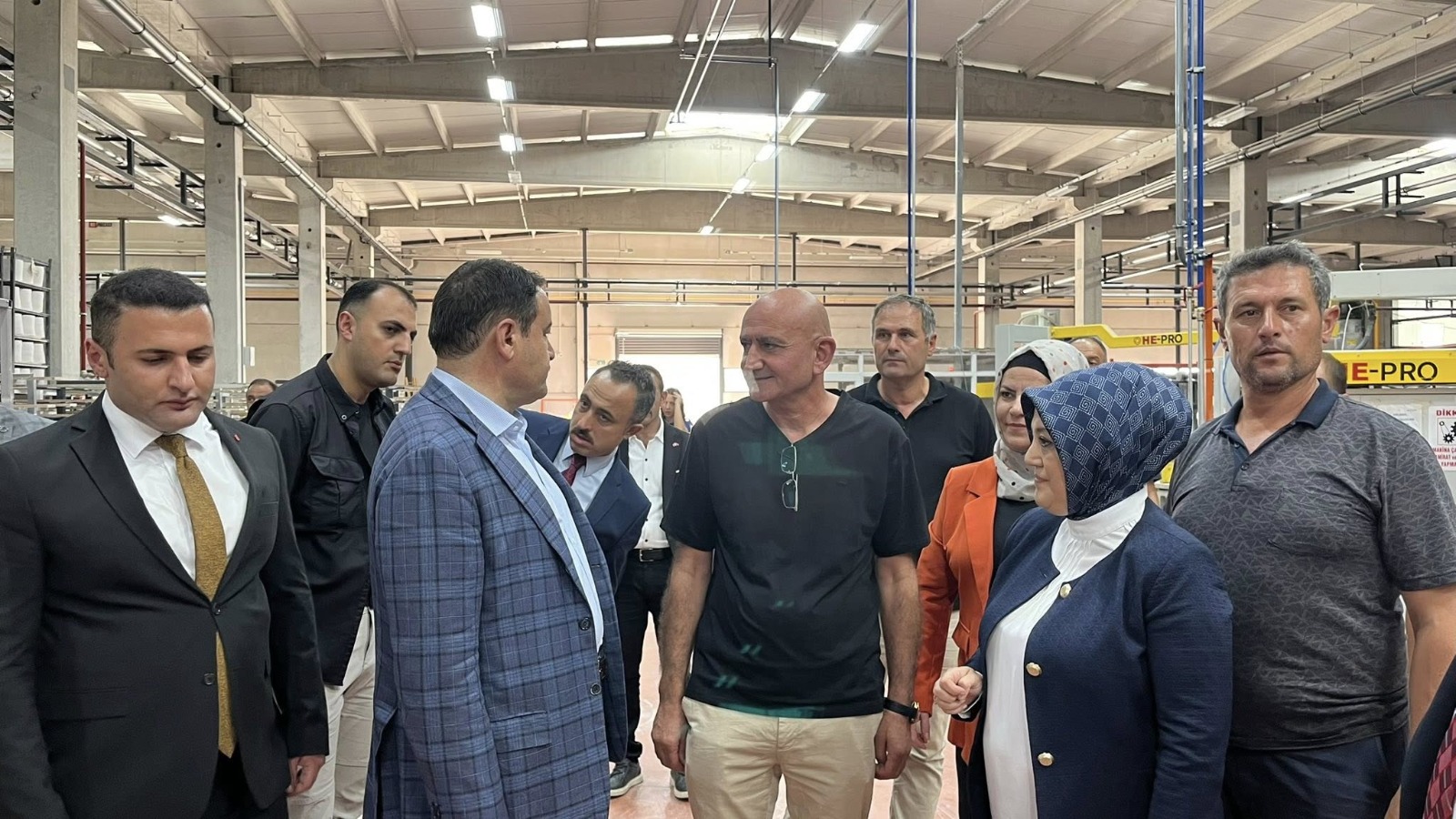 Ak Parti Heyetinden Sima Porselen’e Ziyaret Üretim Ve İstihdam Masaya Yatırıldı (2)