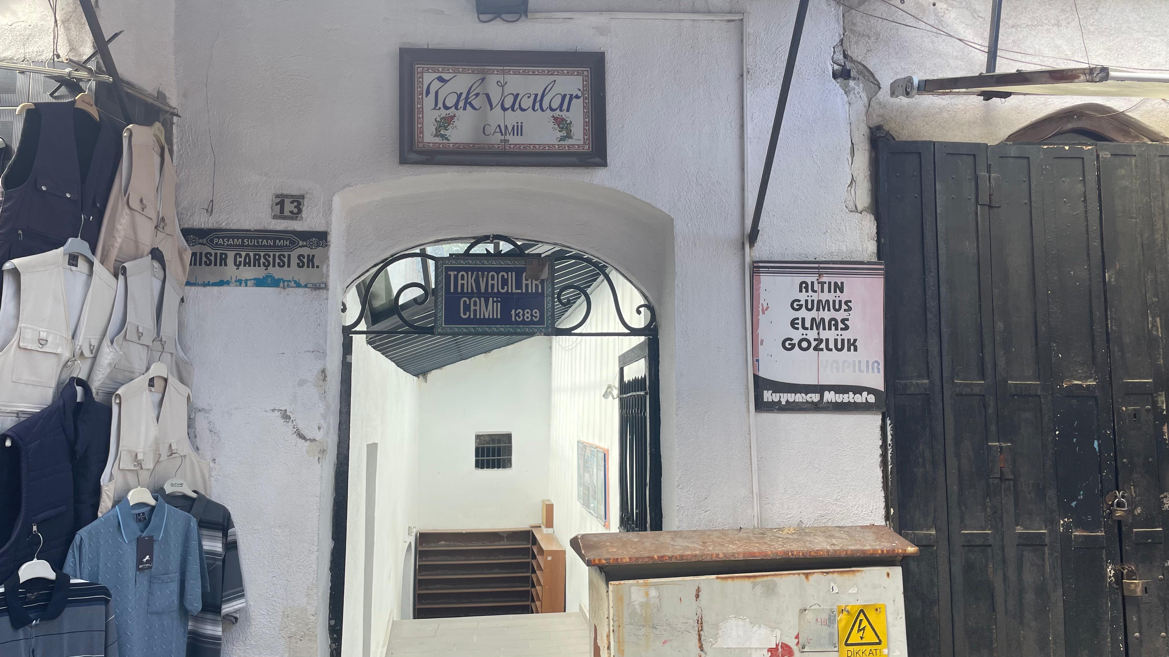 Motion Photo 2416746933870230290