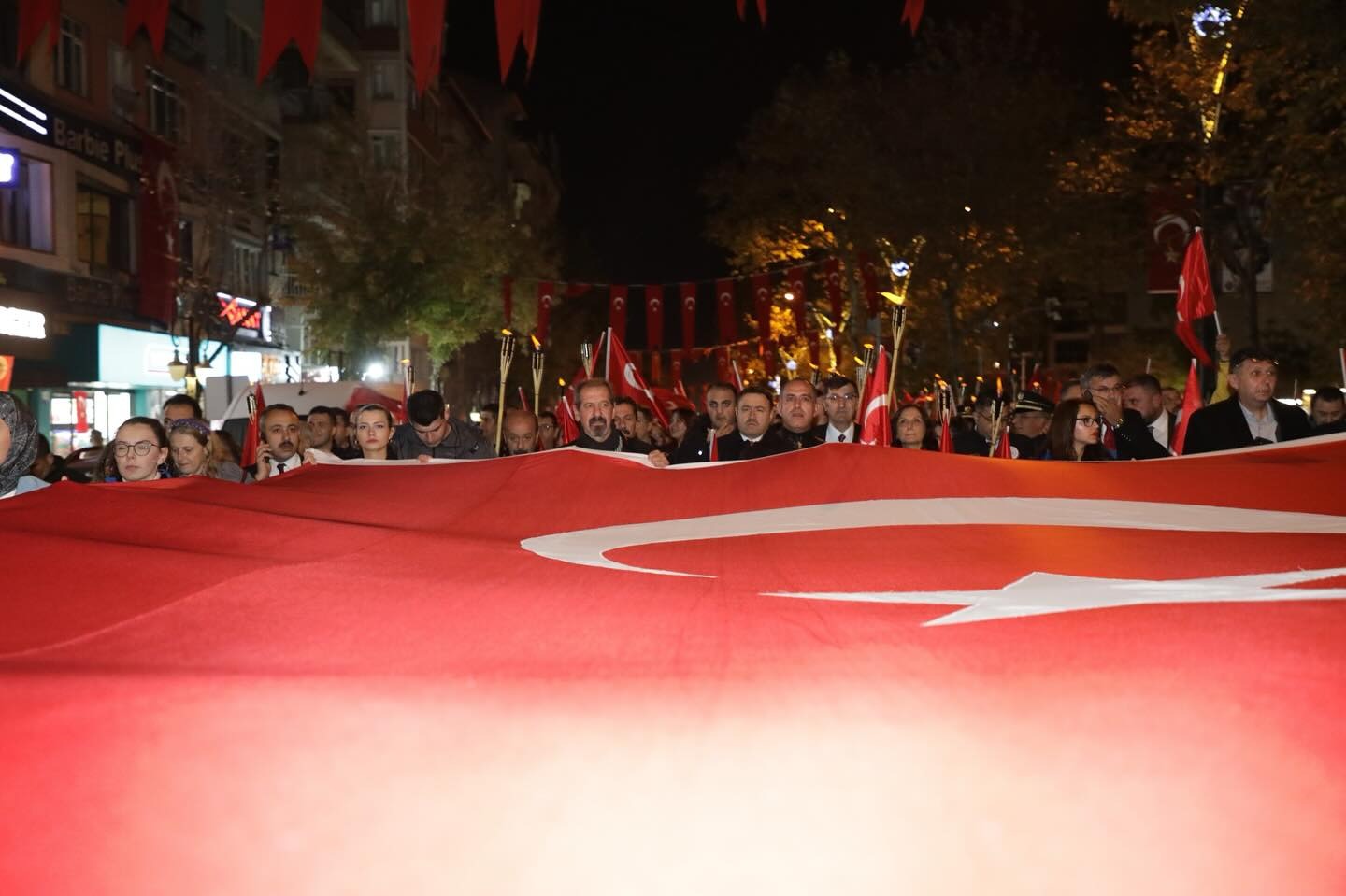 4A86E98D 3276 4C02 A935 41E23Edd2263