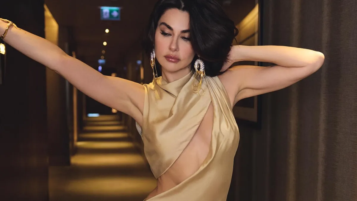 ÖZEL HAYATIYLA GÜNDEMDE
Katıldığı bir etkinlikte magazin muhabirlerinin sorularını yanıtlayan Cavadzade, özel hayatına dair samimi açıklamalarıyla gündeme geldi.