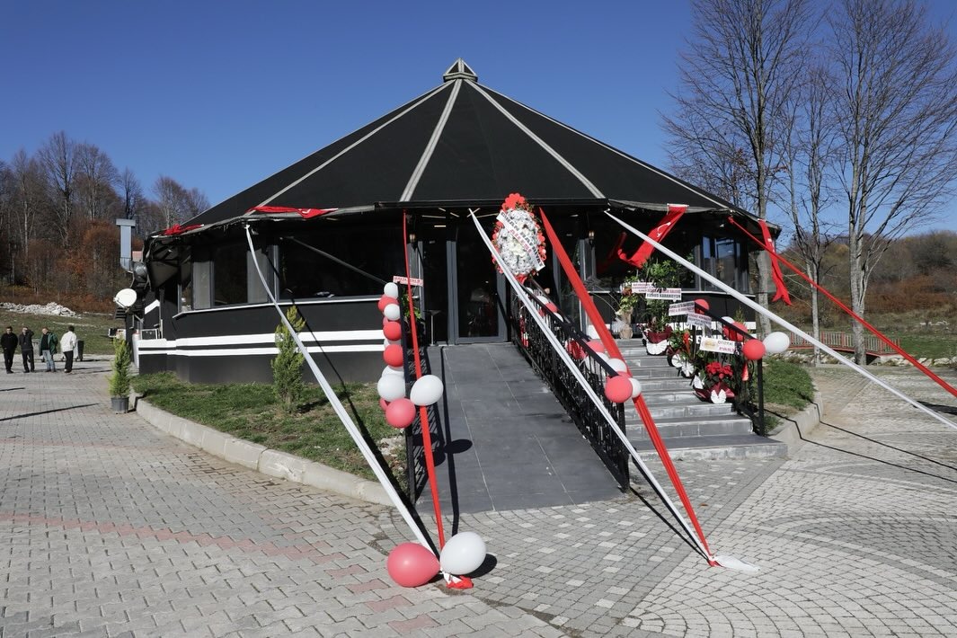 A3D6D083 2Aa0 4Dc3 8673 453F2728Cfd4