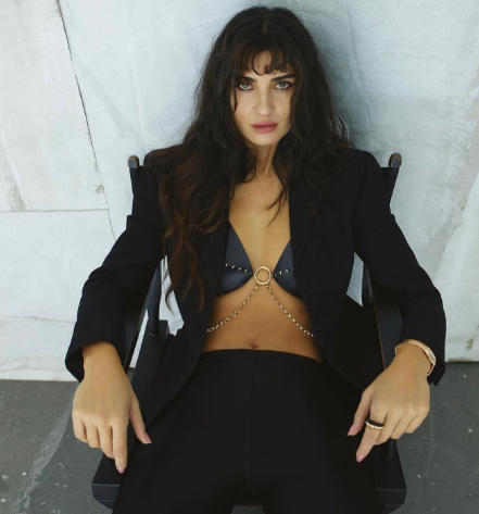 Dehşet Bey bugün Prime Video’da
Murat Menteş’in romanından uyarlanan film, edebiyatla kara mizahı harmanlayan farklı anlatımıyla dikkat çekiyor.