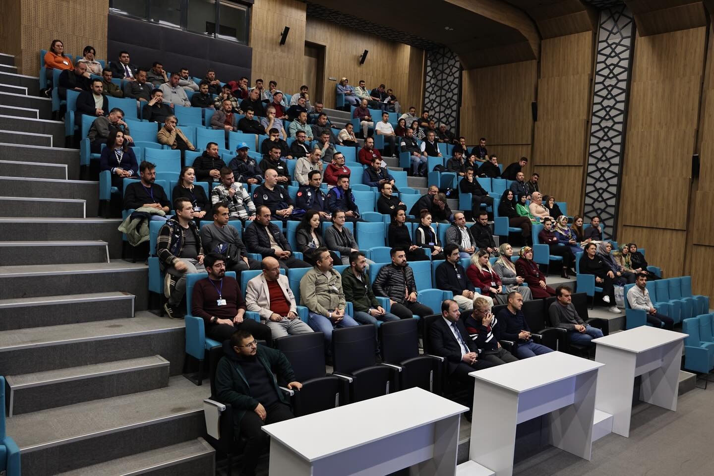 1Aac25E3 9Bee 43F8 90F6 4A7Ad8Dfd50B