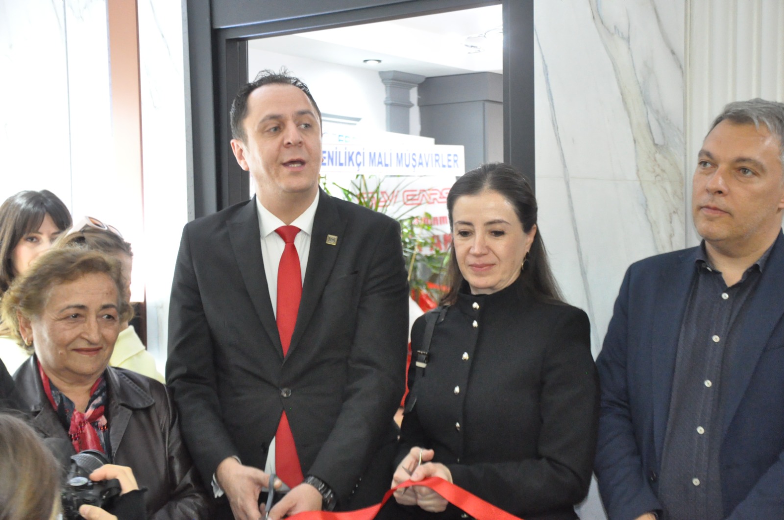 2E708718 1986 4914 A5B2 63C9Def80E9B