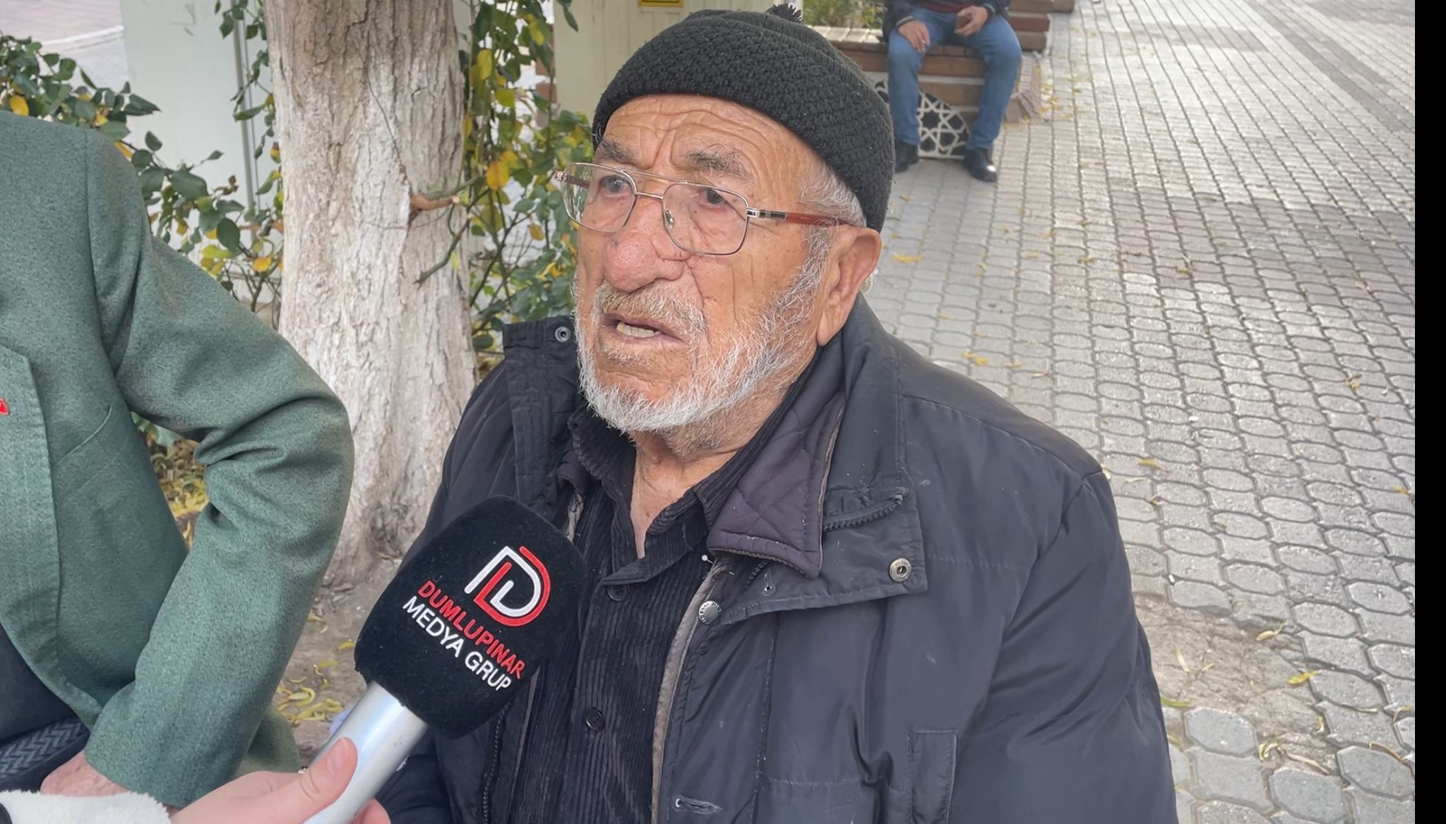 33F348Fc 87A1 4E24 A41D 4F95E9C585E8