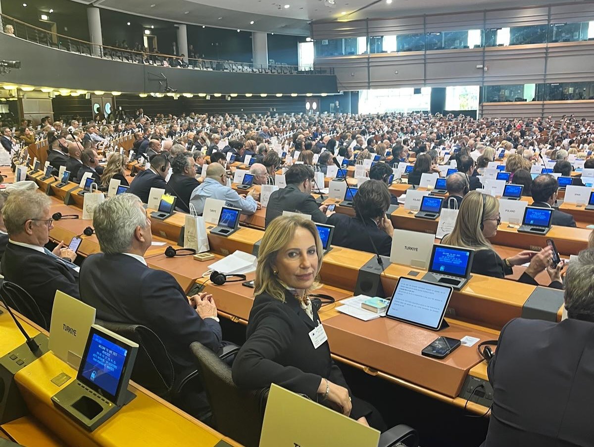 378369A0 6Eab 4698 A122 692161E2F892