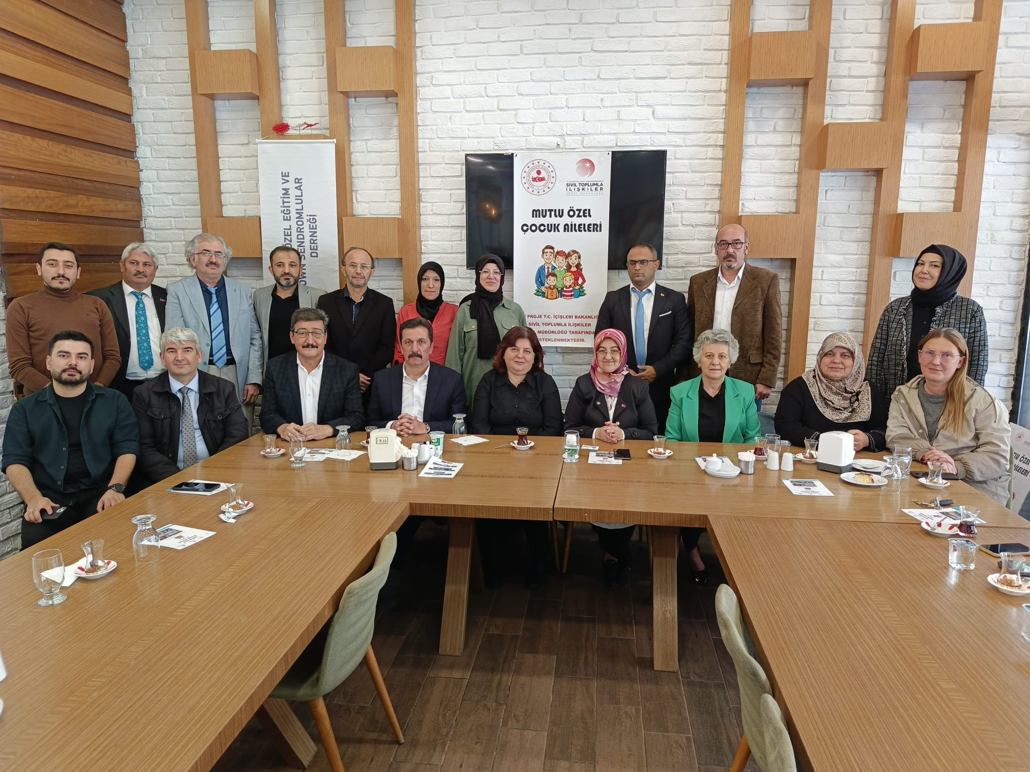 384E2E78 51Ec 4955 9C43 978E2E7Cdeb6