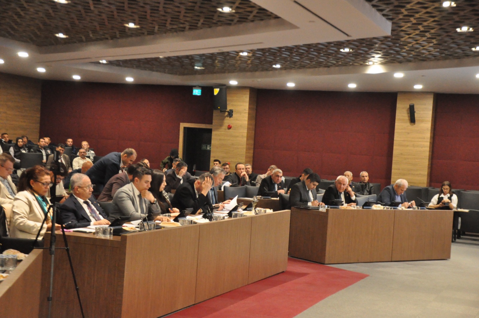 403846D6 8E58 4881 8413 280F661Bf12D