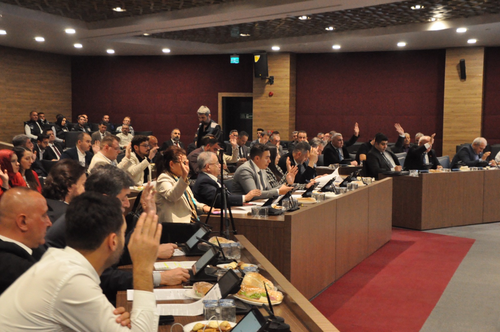 484E4F3F 13C0 406B 947D D6B6E86F44A1