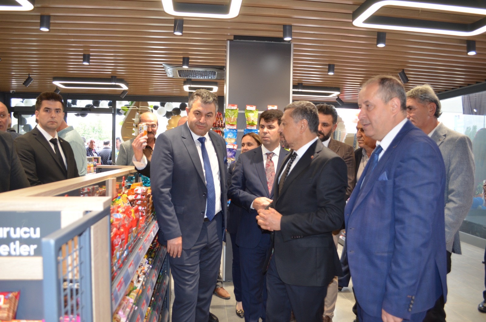 568E145D 2A85 4067 86B4 C199Ddece6Dd