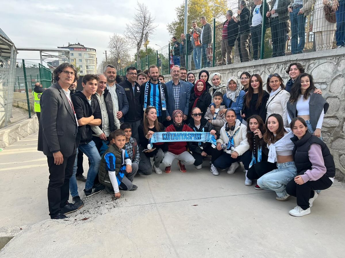 572368991 18290375524261951 4563149376356912649 N