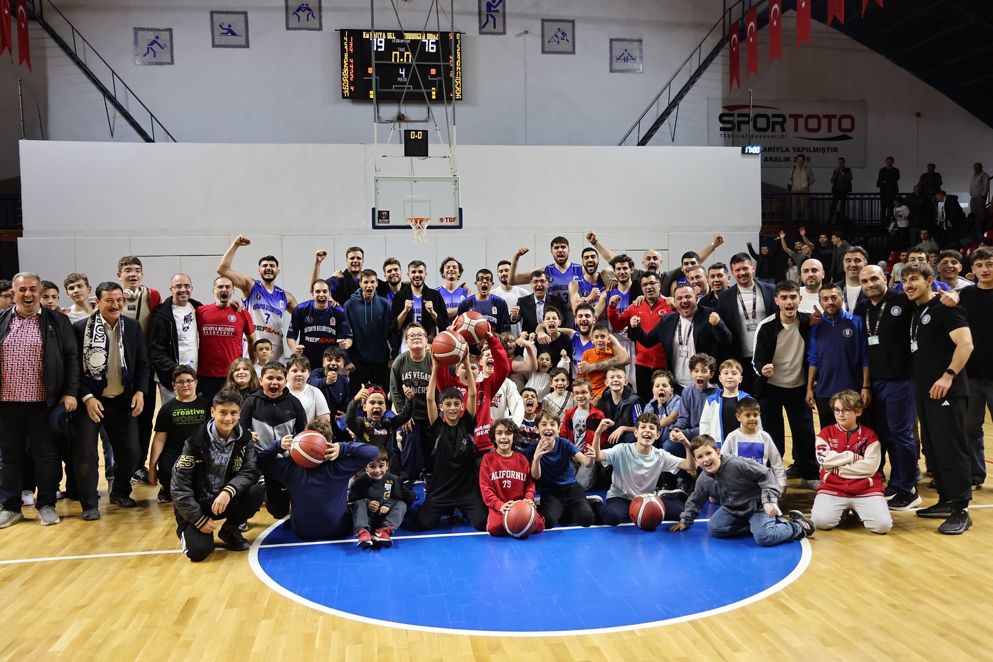 572753603 18395773189134776 2752744664356175475 N