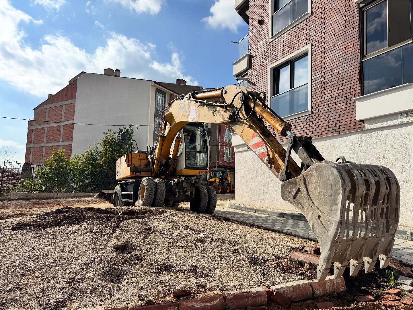 581543184 18062626829410163 7096743785765816585 N