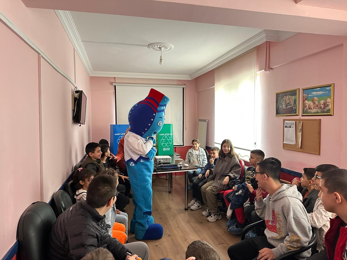 583695286 18398554339134776 8997925959840251309 N